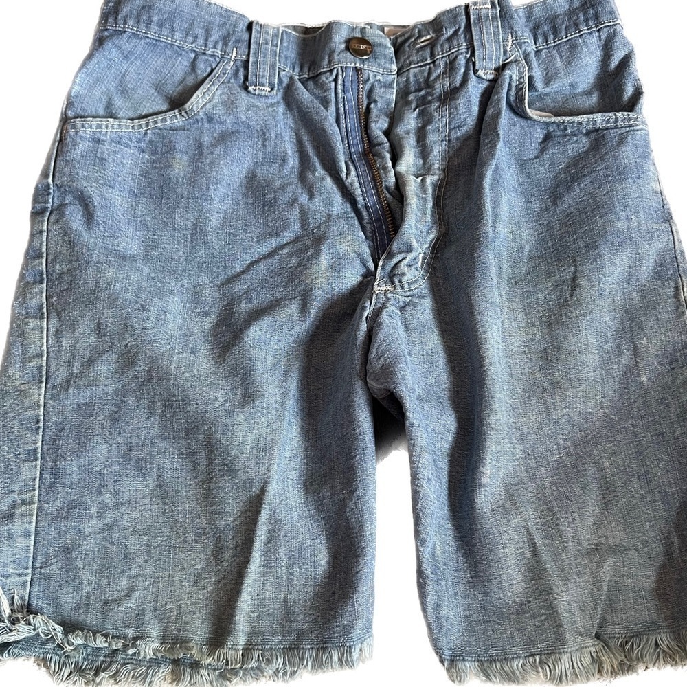 VINTAGE 1970s Maveric shorts, fringe bottom. 28”.